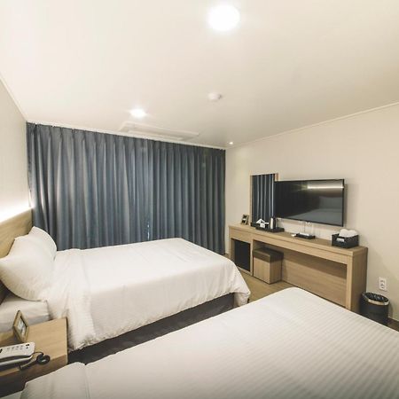 Harbor Hotel Чеджудо Номер фото