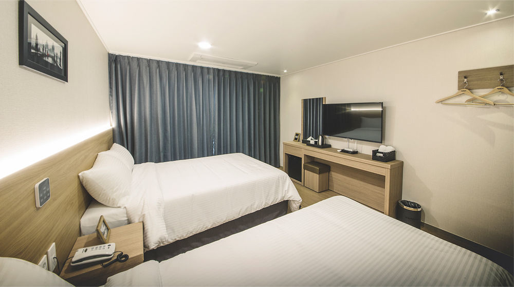 Harbor Hotel Чеджудо Экстерьер фото