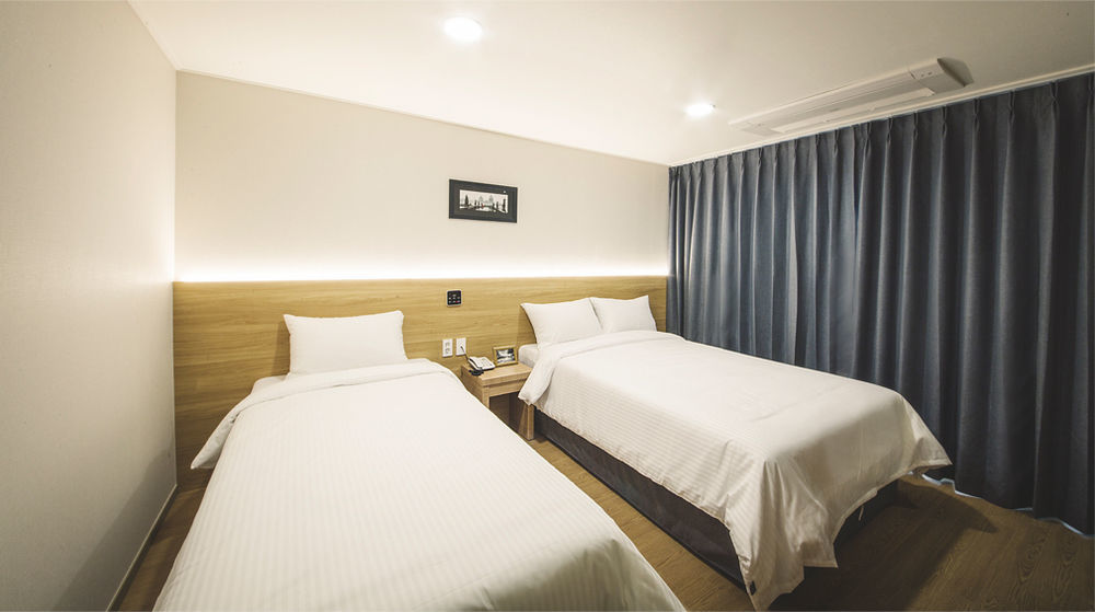 Harbor Hotel Чеджудо Экстерьер фото