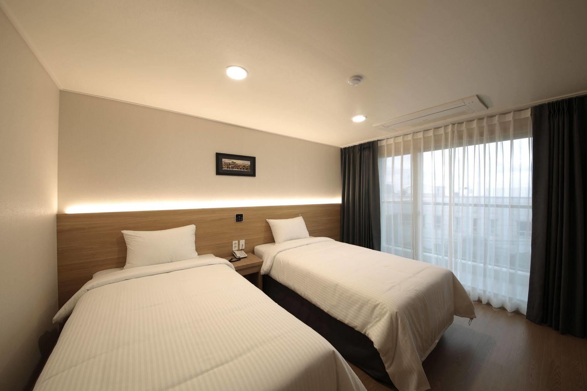 Harbor Hotel Чеджудо Экстерьер фото