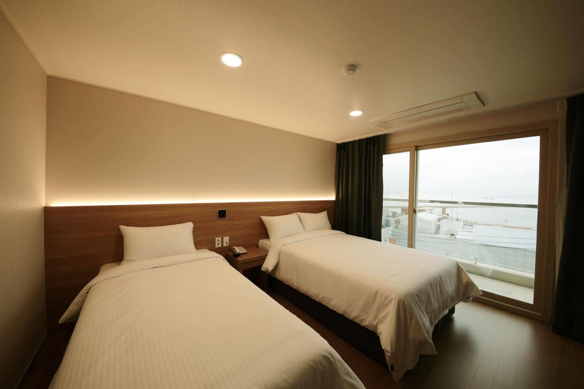 Harbor Hotel Чеджудо Экстерьер фото