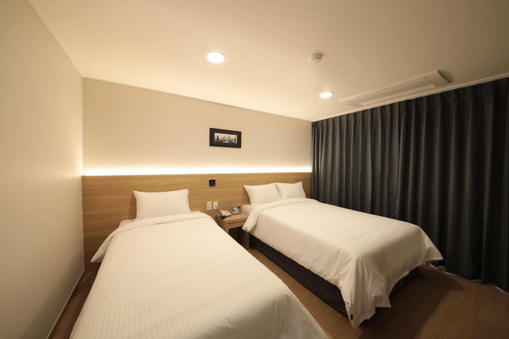 Harbor Hotel Чеджудо Экстерьер фото